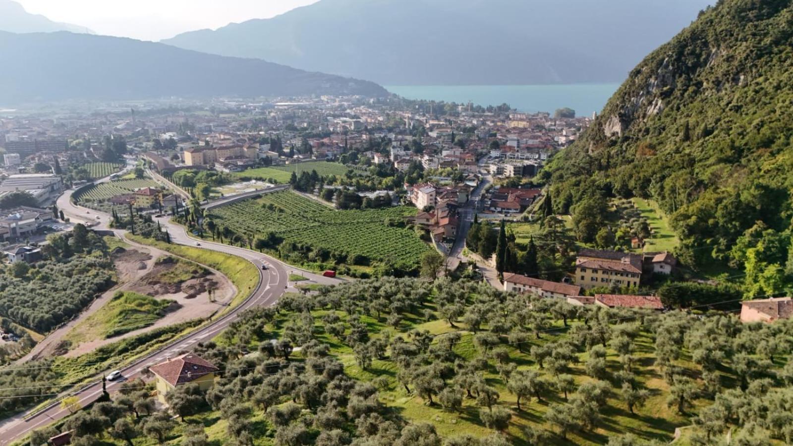 Casa Sara With Swimming Pool Apartman Riva del Garda Kültér fotó