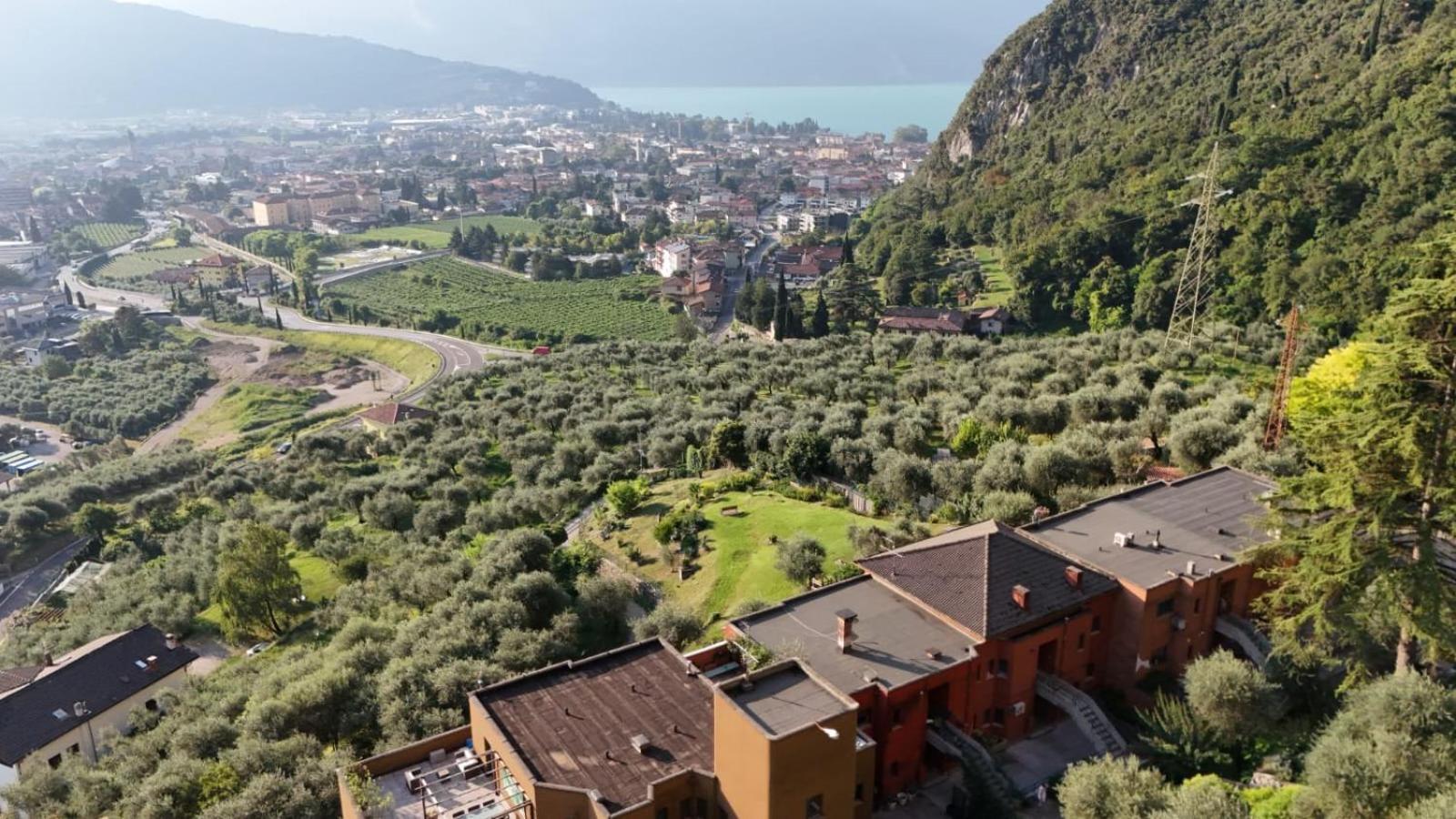 Casa Sara With Swimming Pool Apartman Riva del Garda Kültér fotó