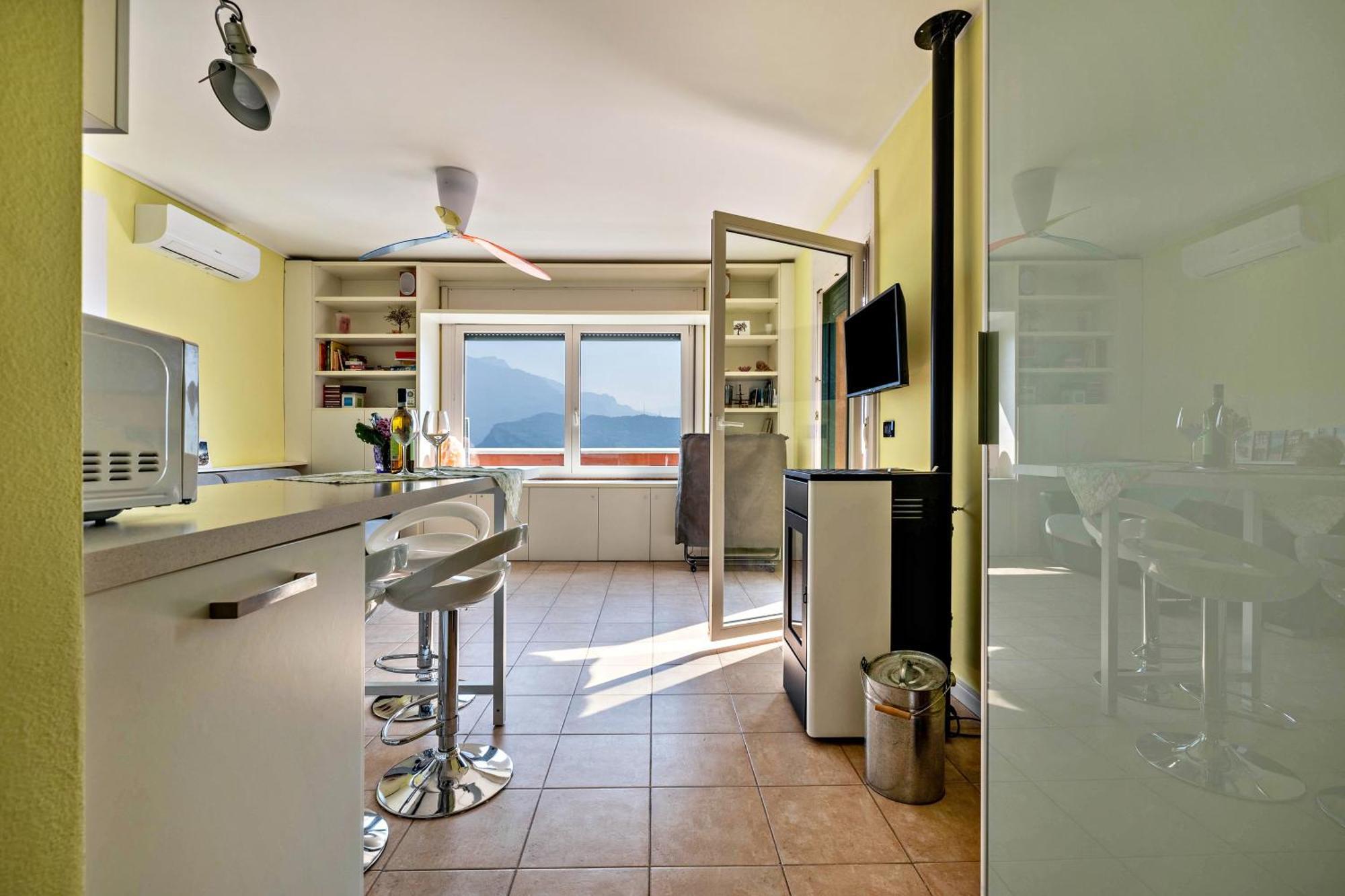 Casa Sara With Swimming Pool Apartman Riva del Garda Kültér fotó