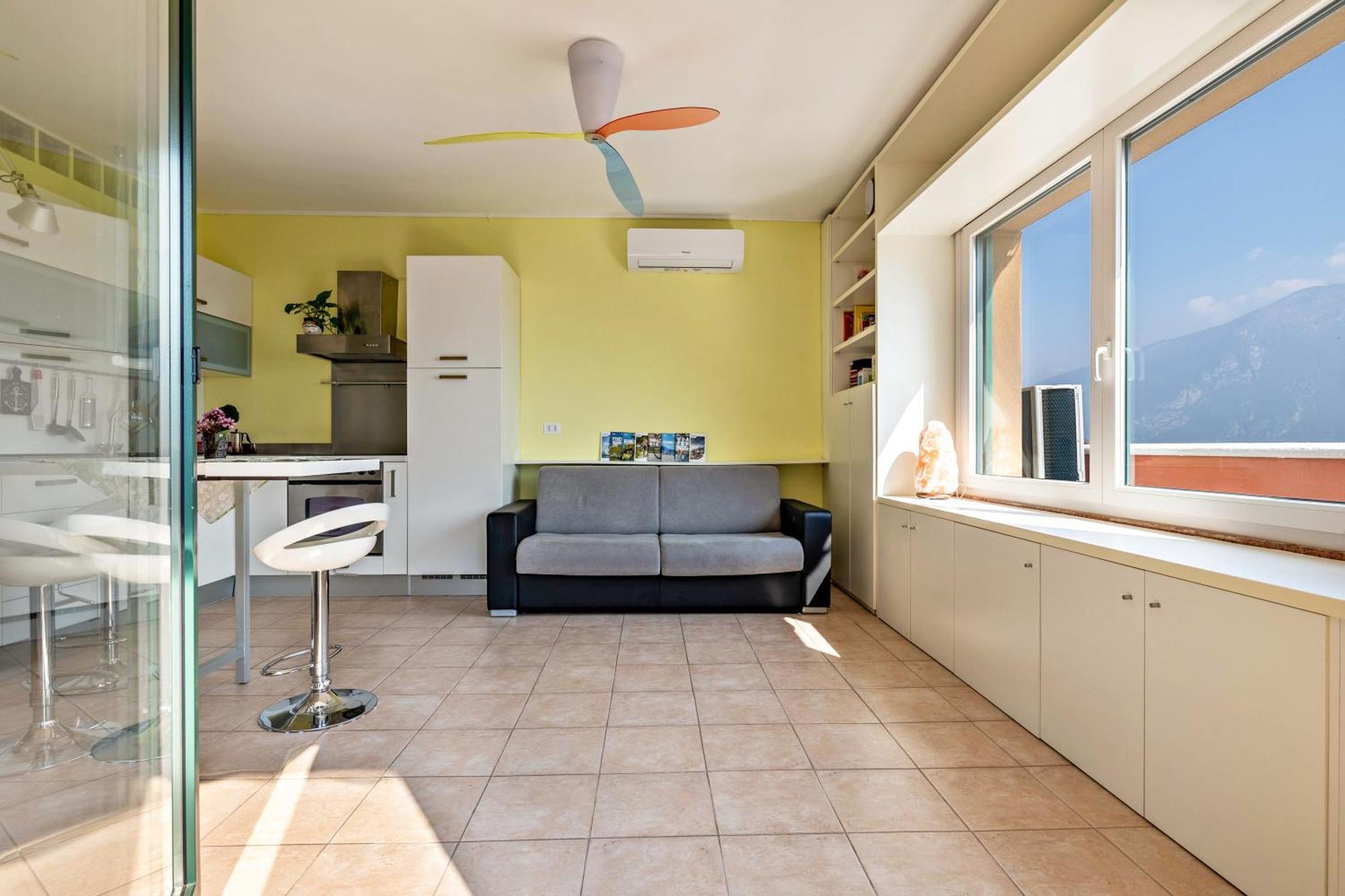Casa Sara With Swimming Pool Apartman Riva del Garda Kültér fotó